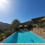 La Magnanerie De Camias Panzió 4*