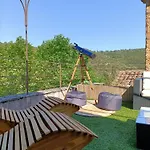 Panzió La Magnanerie De Camias