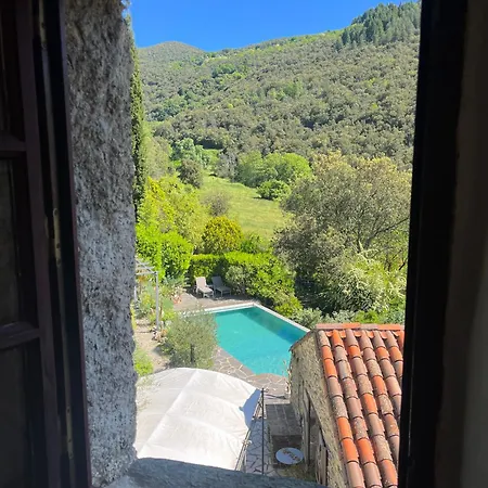 La Magnanerie De Camias Bed & Breakfast